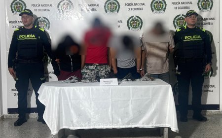 En un intercambio de disparos; dos policías neutralizaron a un sujeto y capturaron a 4 ladrones más.