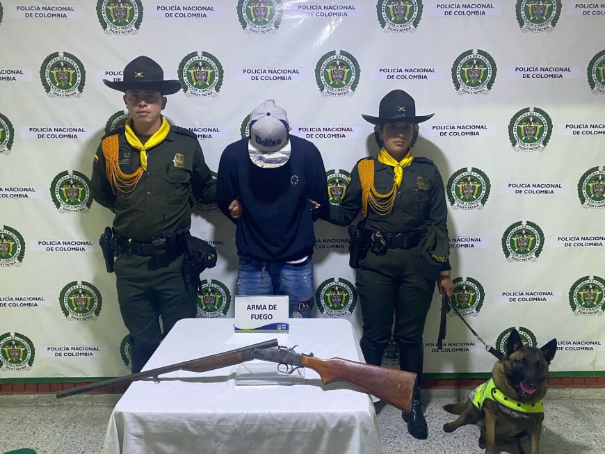 Un hombre fue capturado en el municipio de Facatativá por porte ilegal de arma de fuego.