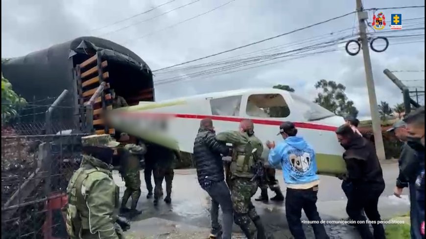 En Chía, descubierta avioneta que iba ser acondicionada para, al parecer, mover cargamentos de cocaína