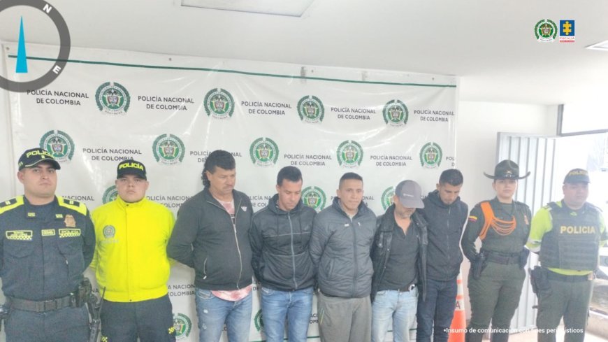 Judicializados cinco presuntos responsables del transporte de calzado falsificado en Cundinamarca.