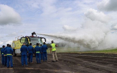 Nuevo vehículo contra incendios fortalece la Seguridad Operacional
