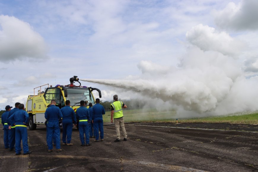 Nuevo vehículo contra incendios fortalece la Seguridad Operacional