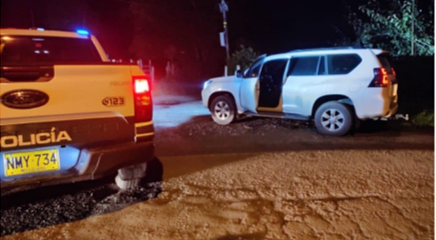 En Supatá, Cundinamarca, la policía recupera camioneta hurtada en Pacho, hay un capturado.
