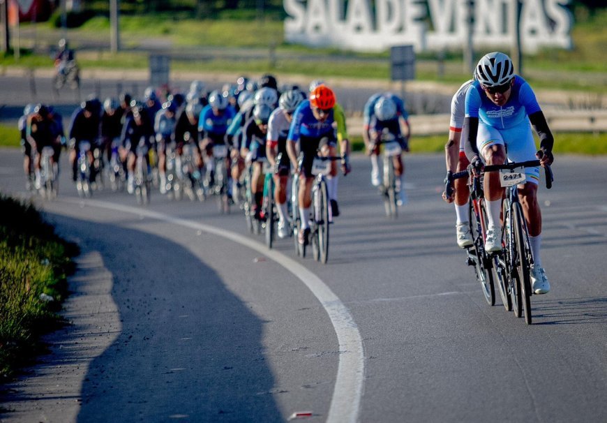 Más de 3.000 ciclistas recorrieron Cundinamarca en la carrera “Peleando por un Sueño”