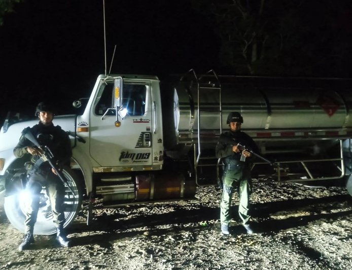 Mediante estrategias tácticas del GOES se recuperaron 3.500 galones de combustible que minutos antes habían sido hurtados del poliducto Puerto Salgar - Mancilla.